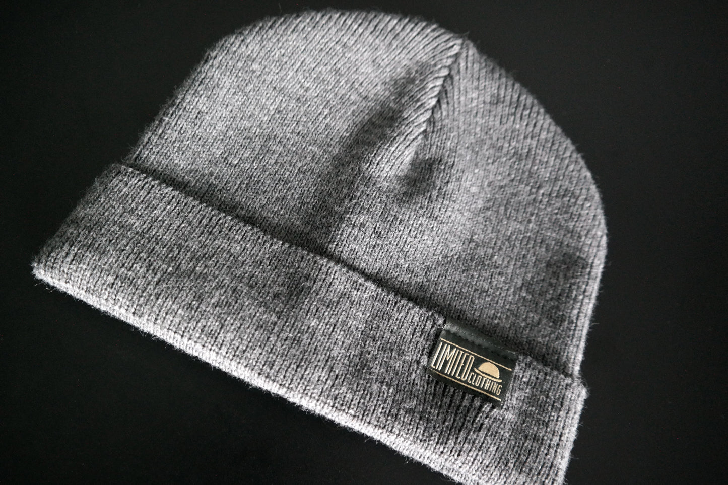 Limited_Limitierte_Beanie_Charcoal_01