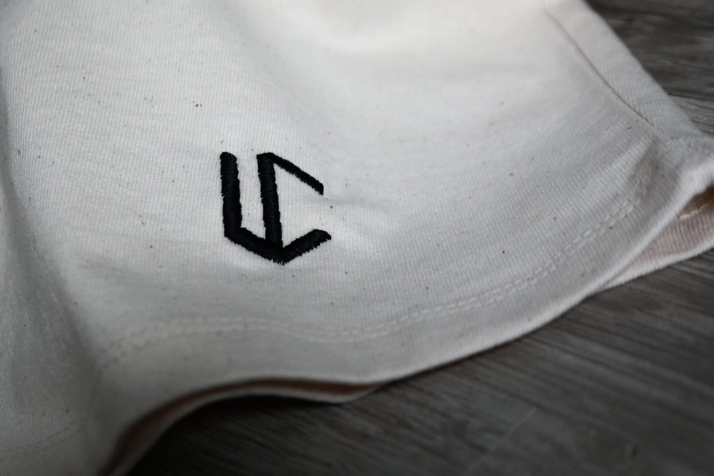 Limited_Limitierte_Unisex_Shorts_Natural_Raw_02