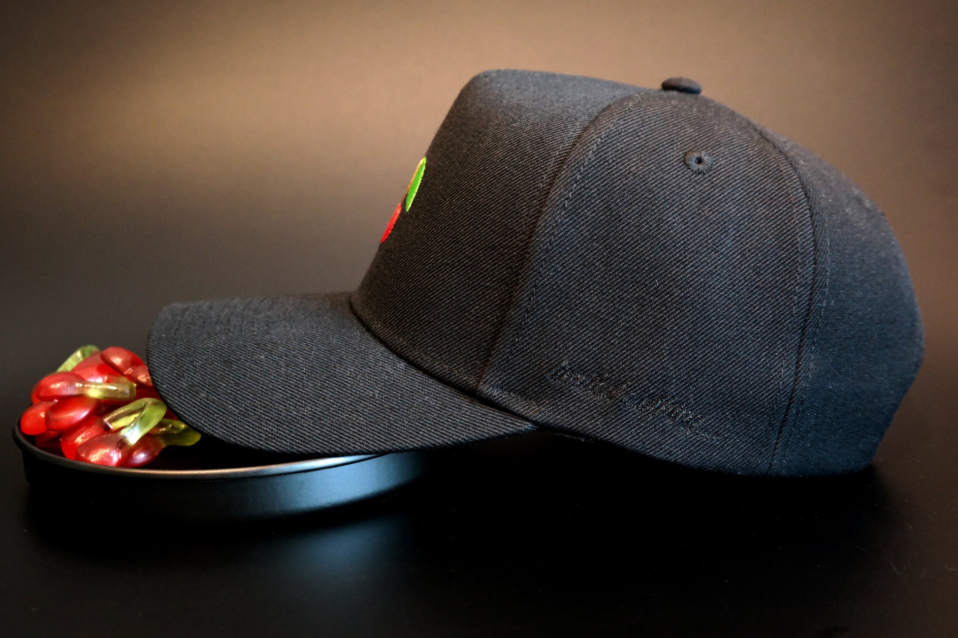 Limited_Limitierte_Snapback_Cap_Cherry_02