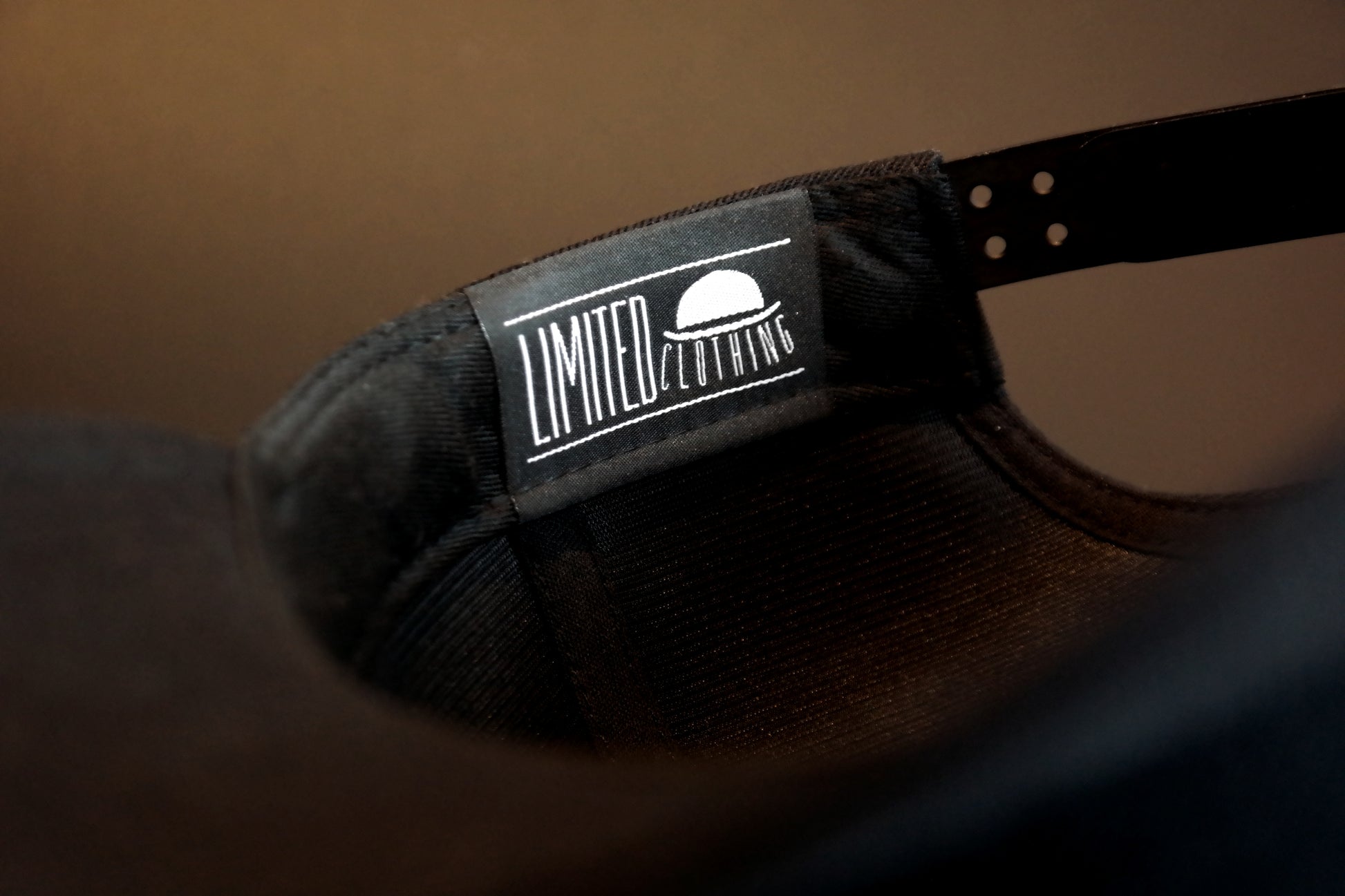 Limited_Limitierte_Snapback_Cap_Cherry_06