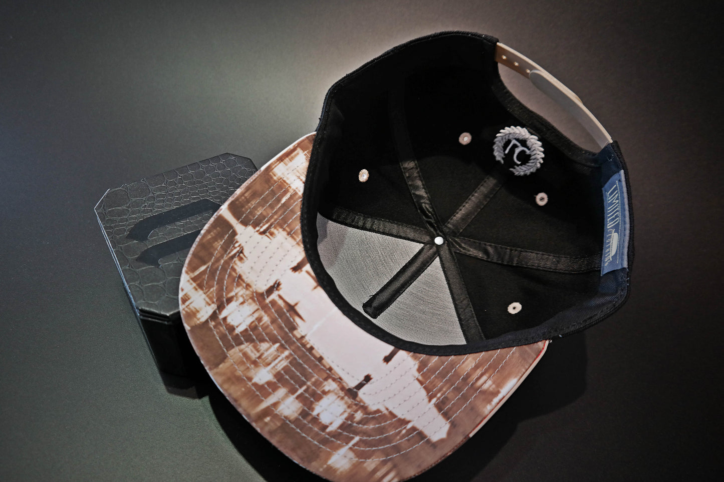 Limited_Limitierte_Snapbacks_Caps_Roman_05