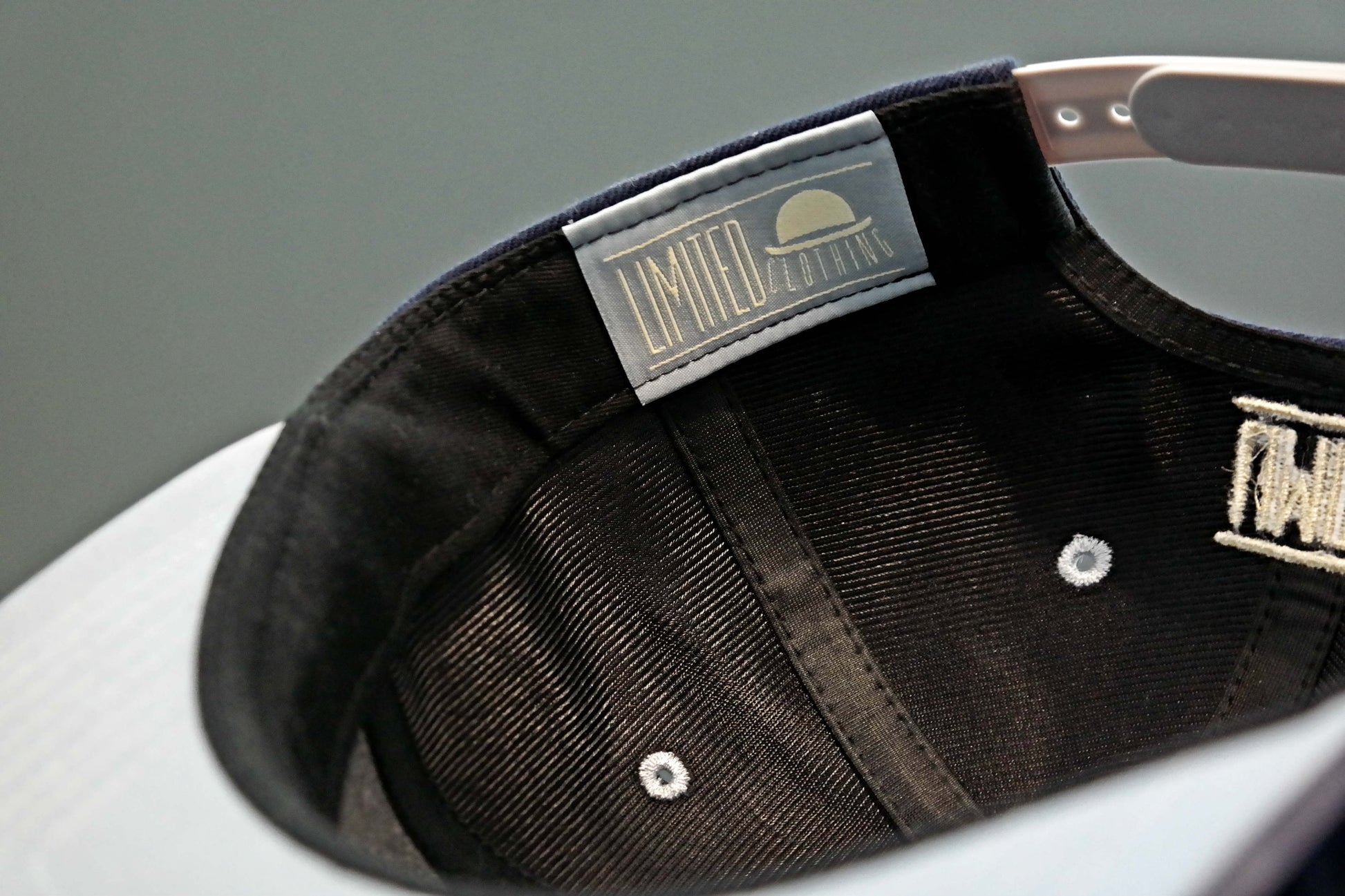 Limited_Limitierte_Snapbacks_Caps_Trident_06