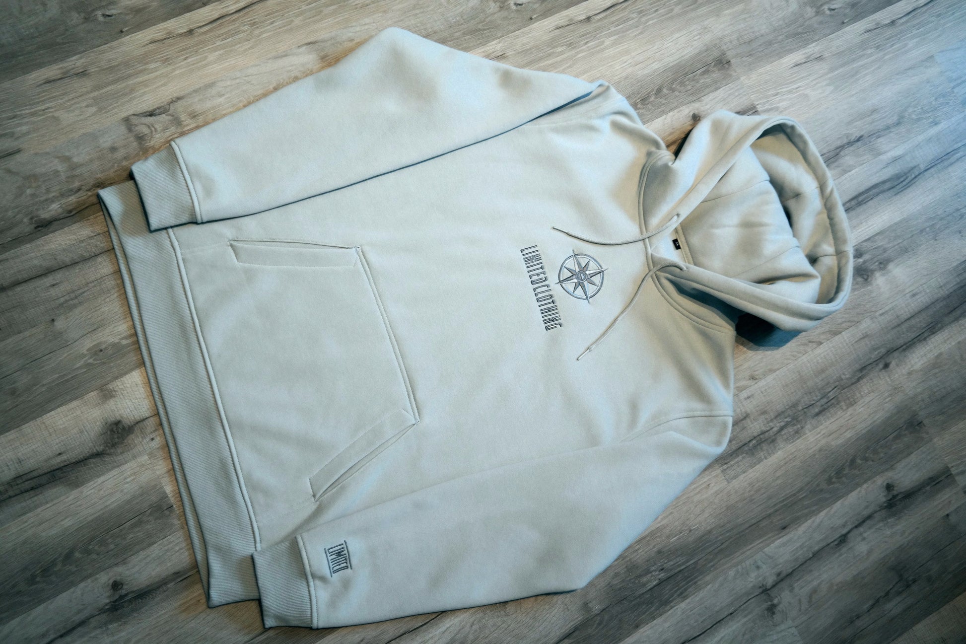 Limited_Limitierter_Kompass_Hoodie_01