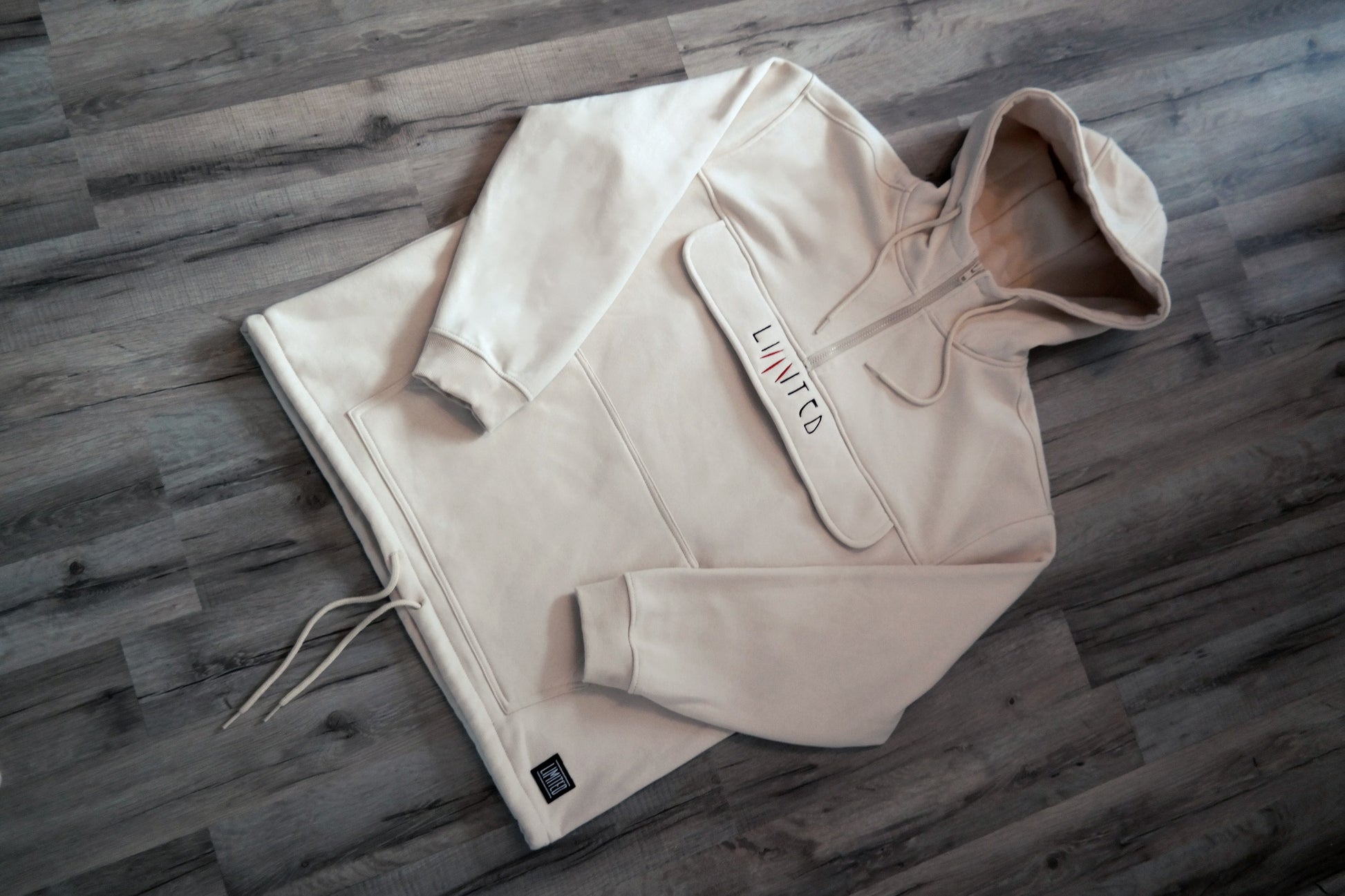 Limited_Limitierter_Sweater_Claw_01