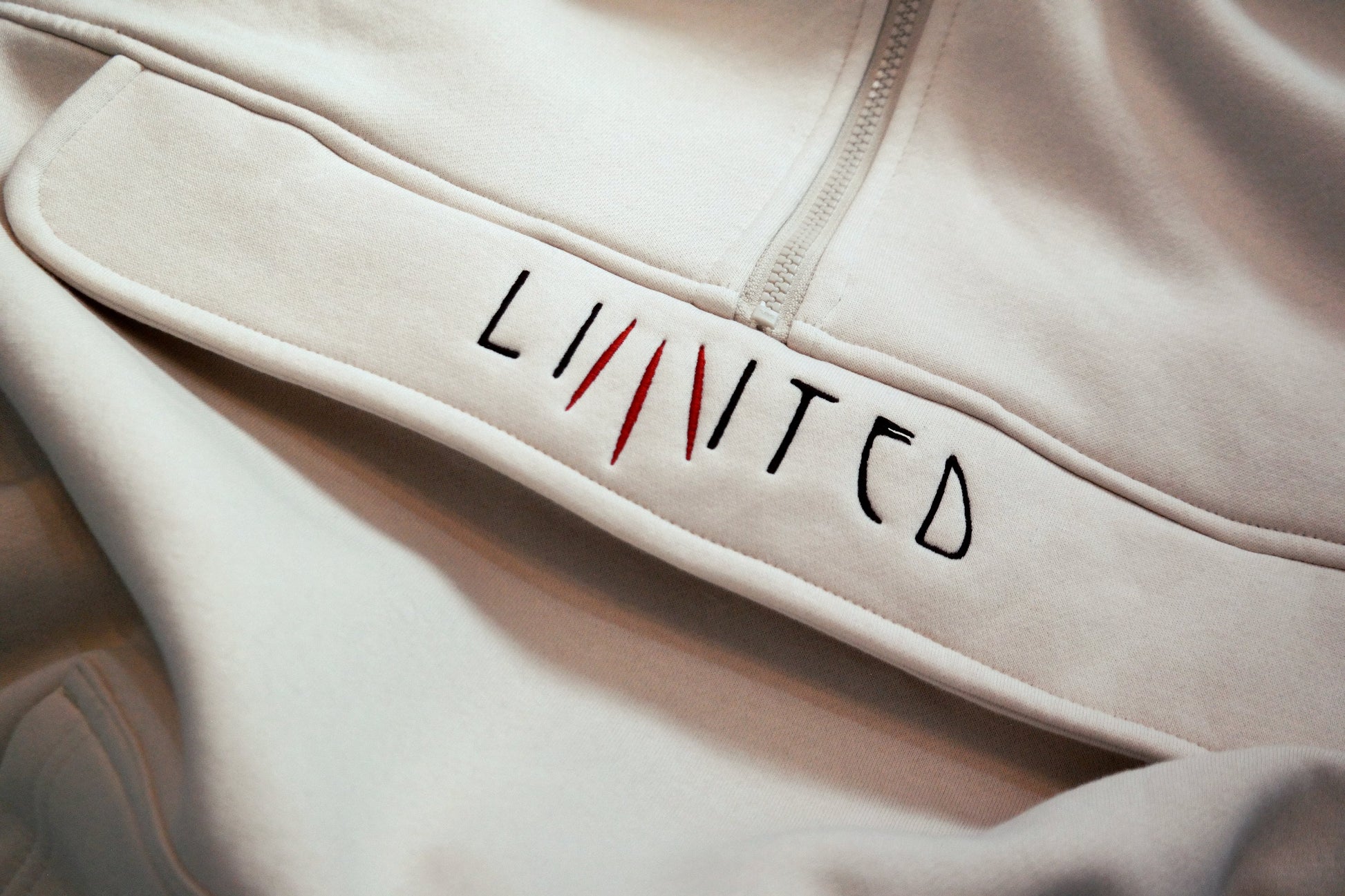 Limited_Limitierter_Sweater_Claw_03