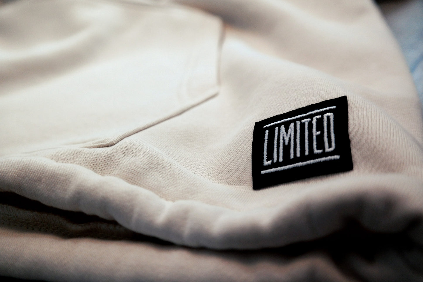 Limited_Limitierter_Sweater_Claw_04