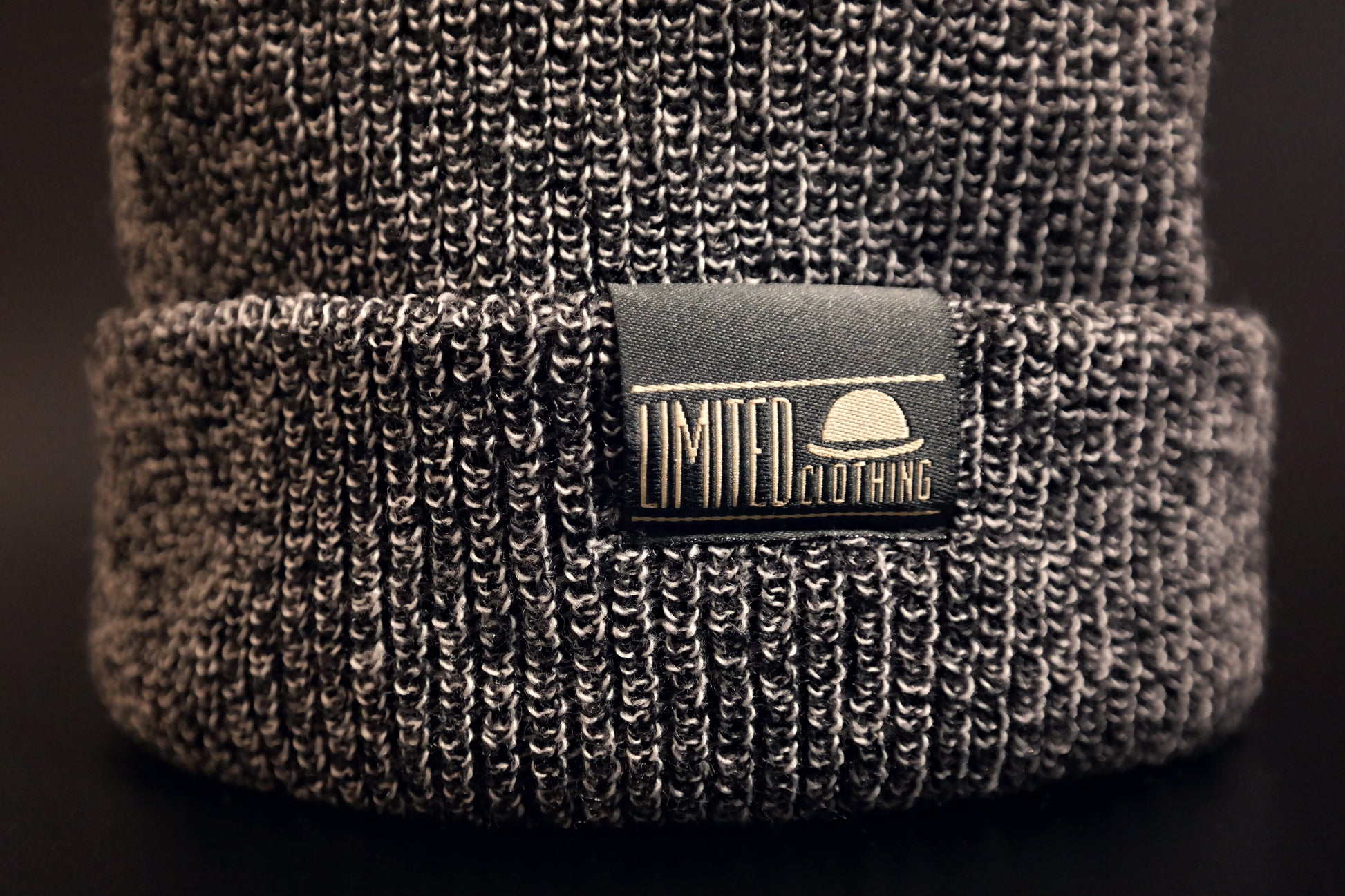 Limitierte_Limited_Beanie_Grau_Meliert_03